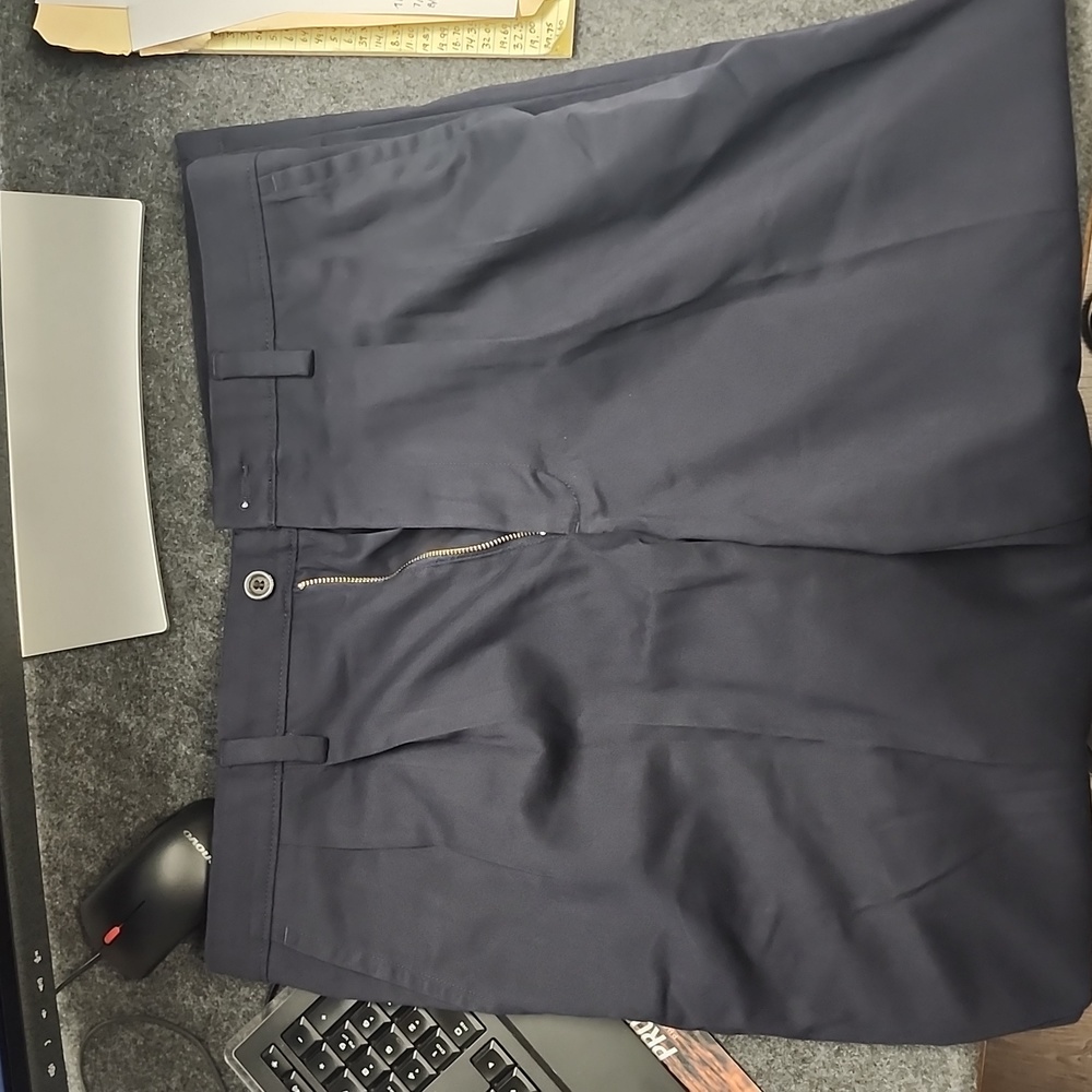 NWT Dockers Men's 34x30 Pants (KVC1081)